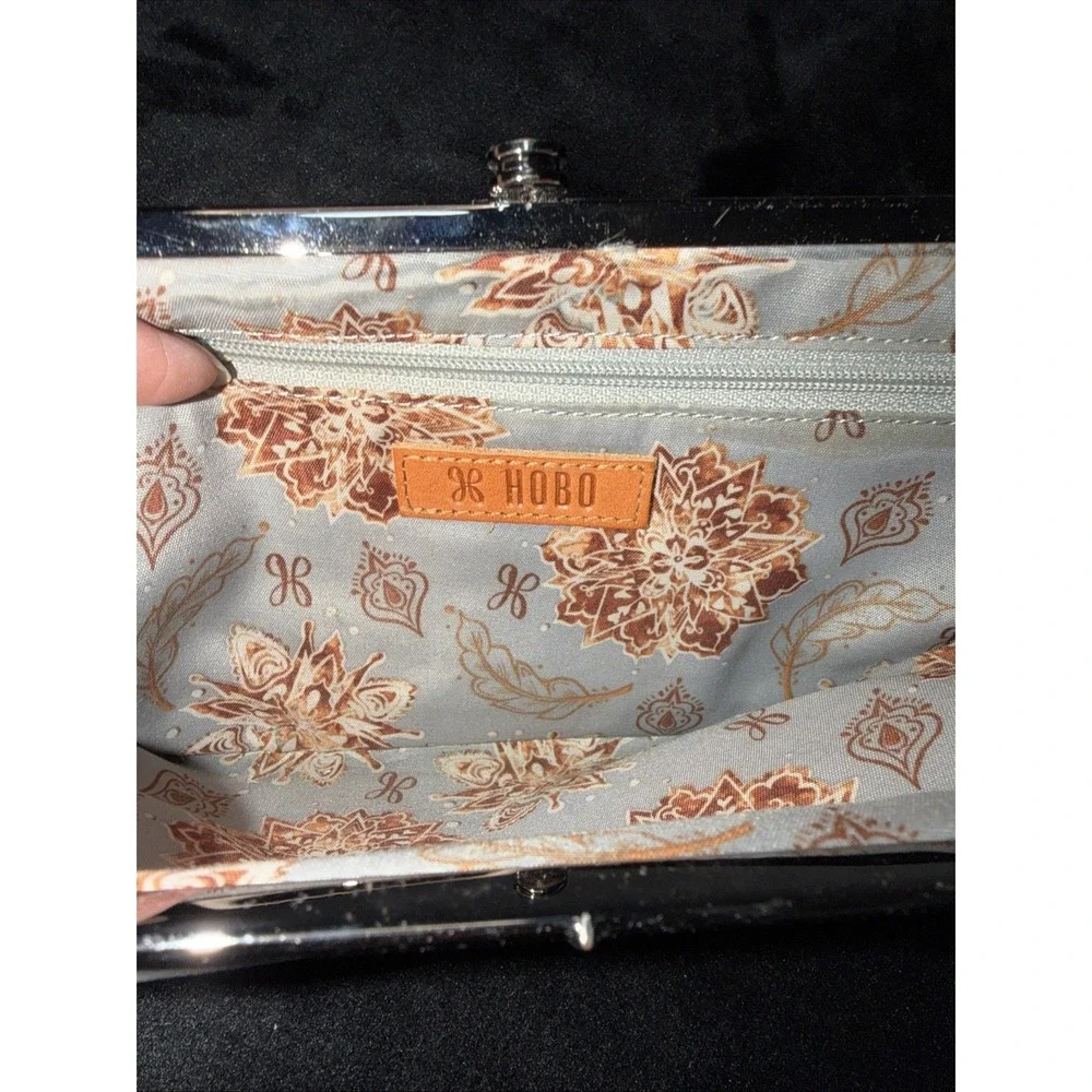 Hobo International Lauren Wallet Silver Pearl 100% Genuine Leather